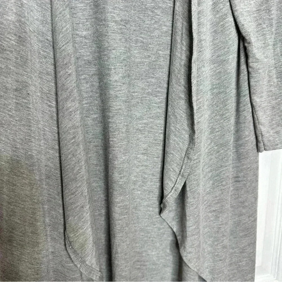 Mrs. Tee Cardigan Grey  Size Large - Picture 3 of 16